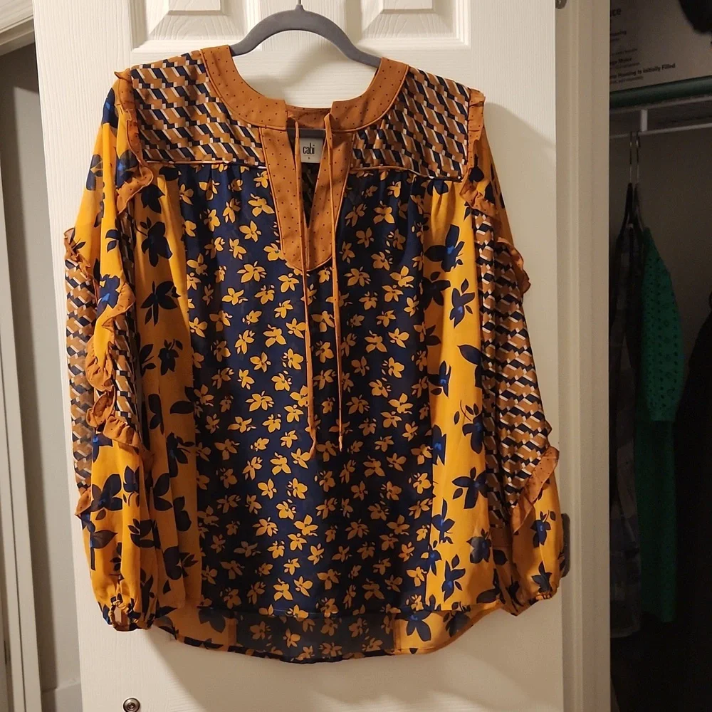 Cabi Sheer Blouse - Picture 1 of 3